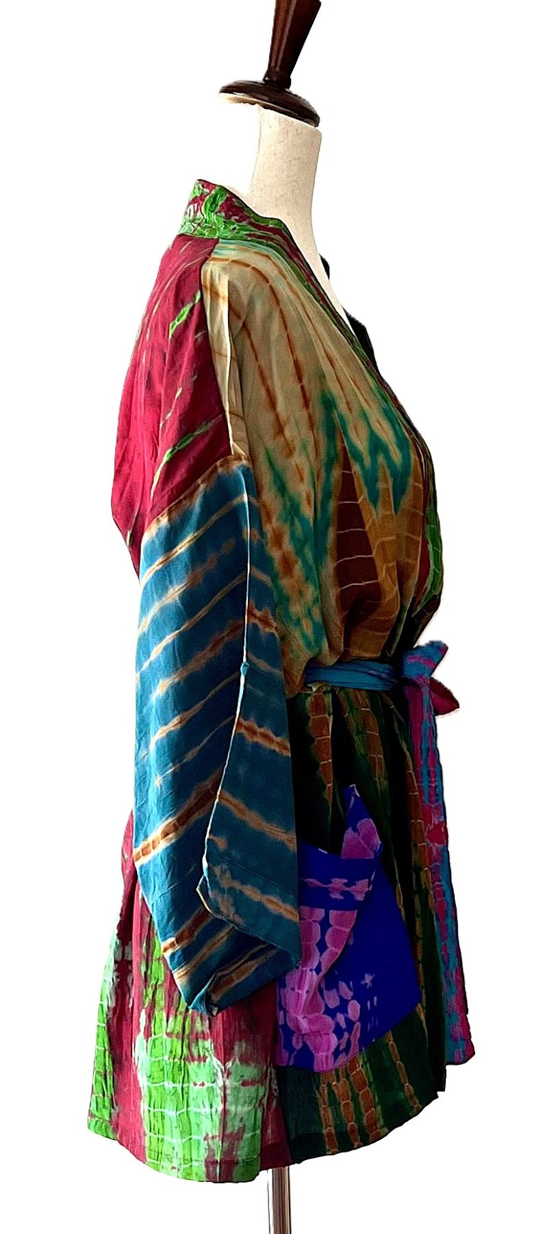 Jacket, Multi Colored Tied Dyed  Short Silk Kimono Fashionable. (Multicolor)