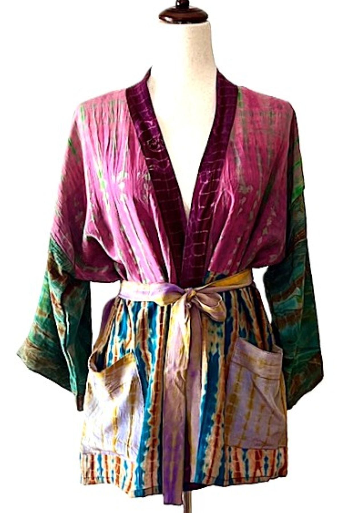 Jacket, Multi Colored Tied Dyed  Short Silk Kimono Fashionable. (Multicolor)