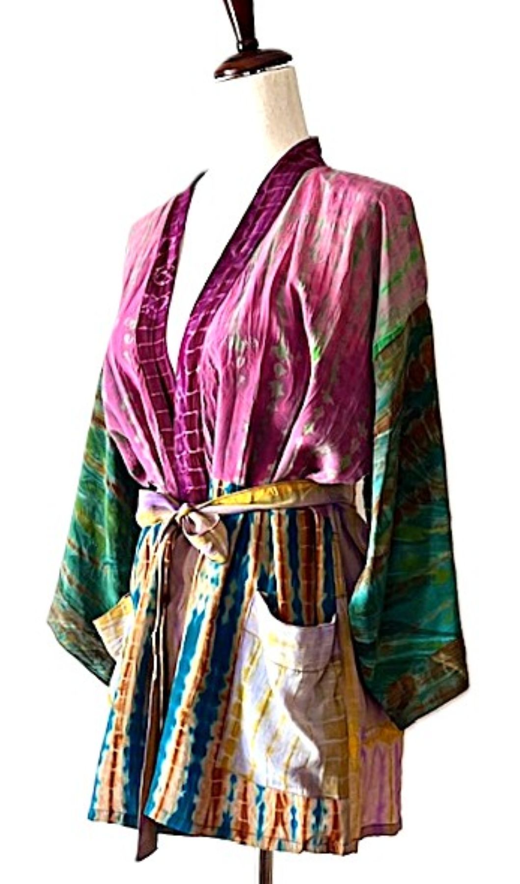 Jacket, Multi Colored Tied Dyed  Short Silk Kimono Fashionable. (Multicolor)