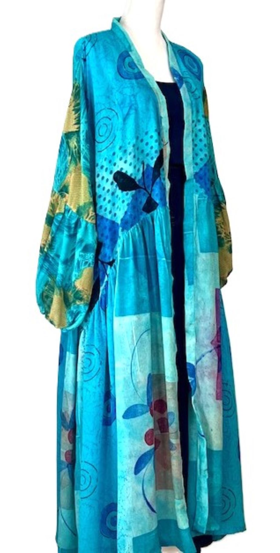 Kantha Bae New Evermore Silk Kimono Is Luxurious and Romantic (Aqua)