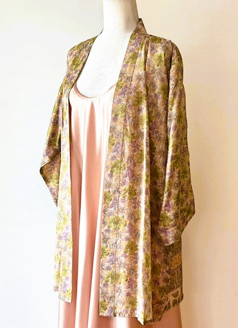 Short Silk Open Jacket Turns Any Outfit Into A Designer Look. Feminine.