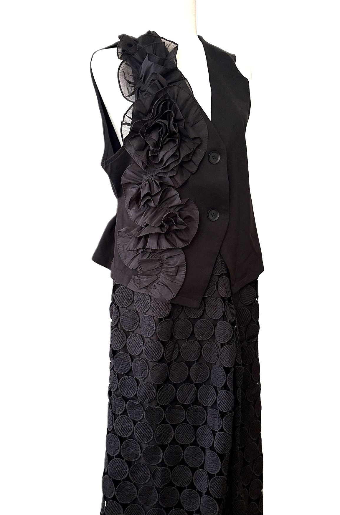 Vest. Floral Applique Vest New For The Season. (2 Colors)