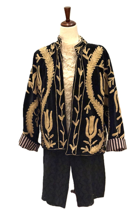 Jacket, Specialty Collection New Winning Velvet Top. Noteworthy.
