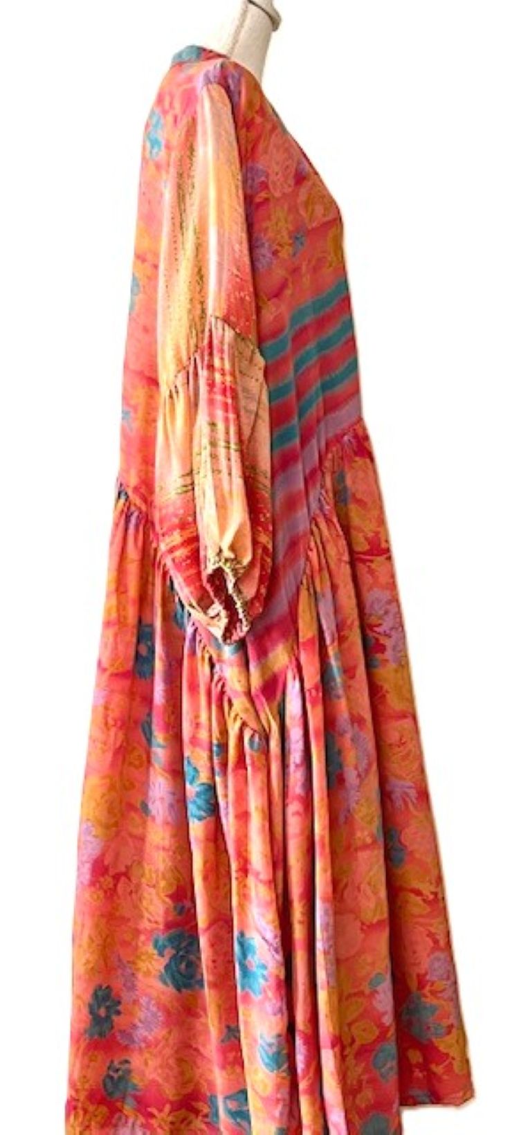 Kantha Bae Evermore Silk Kimono Is Luxurious and Romantic (Peach)