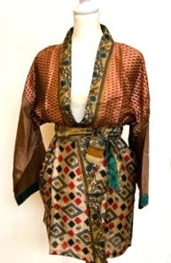 Stunning Short Vintage Art Silk Kimono Jacket (Bronze/Red)