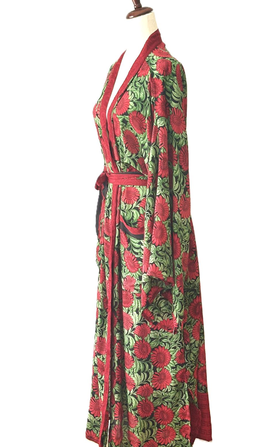 Luxurious and Glamorous  Silk Kimono Duster. Scene Stealer.(Red Floral)