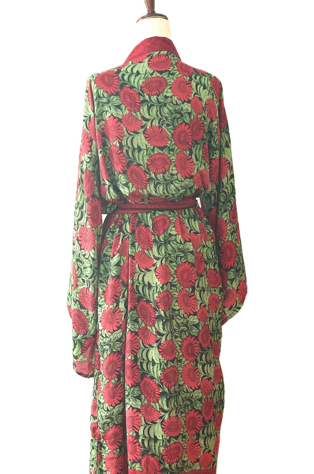 Luxurious and Glamorous  Silk Kimono Duster. Scene Stealer.(Red Floral)
