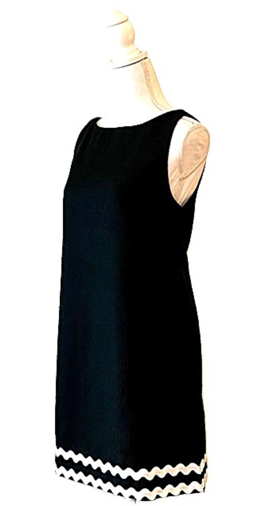 Scalloped Boat Neck Mini Dresss. Rick Rack Trim.