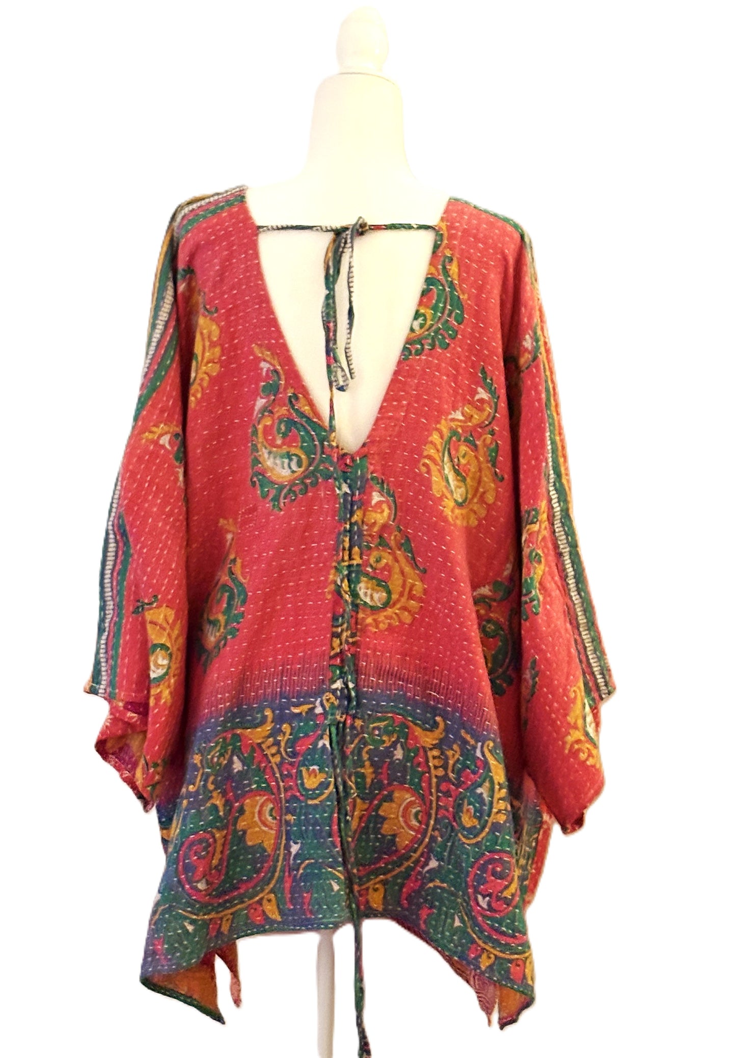 Kantha Bae Shortie Moondance Muu  (Red)