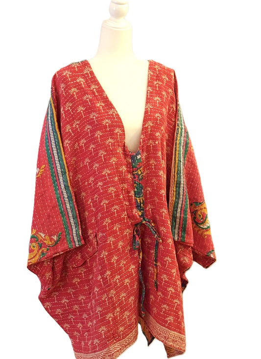 Kantha Bae Shortie Moondance Muu  (Red)