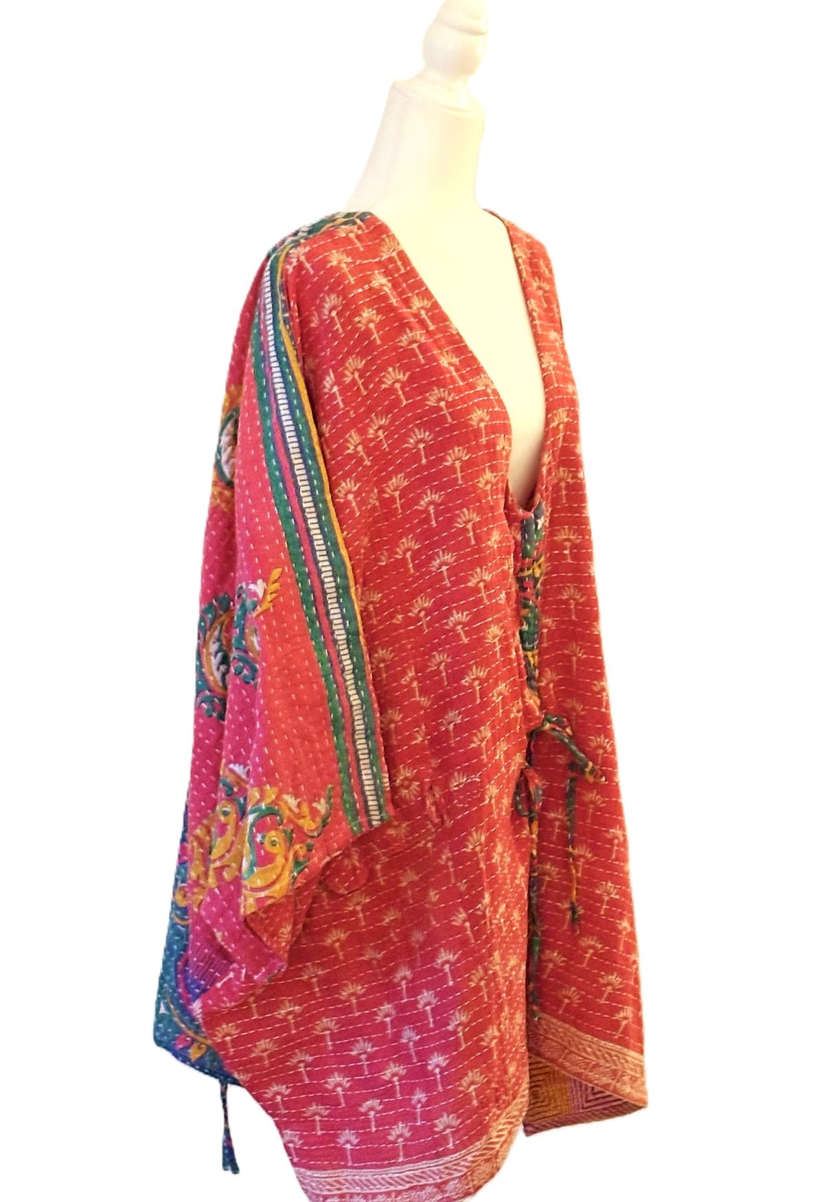 Kantha Bae Shortie Moondance Muu  (Red)