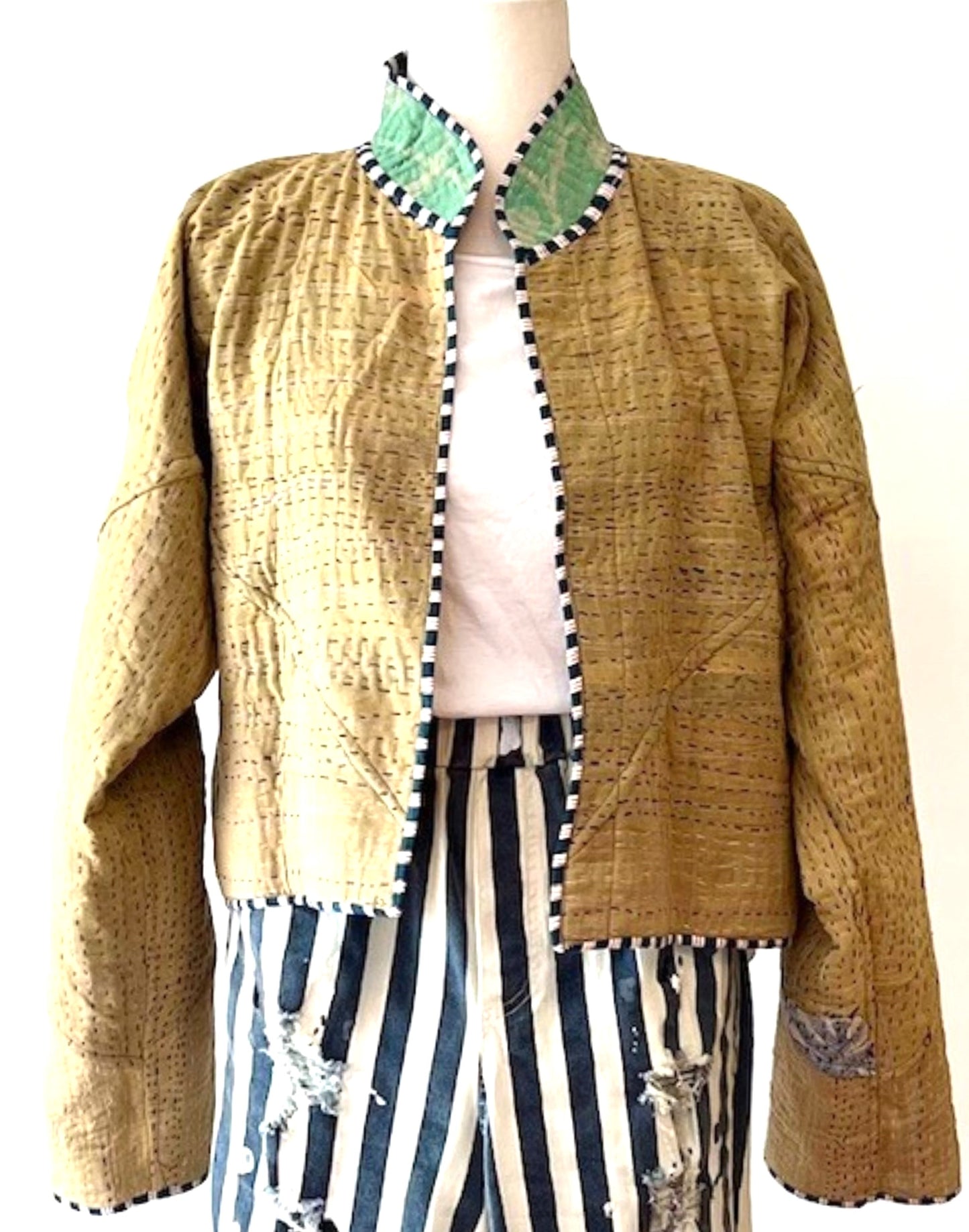 NEW STYLE  Smart Reversible Quilted Bolero Style Jacket With Piping (Sand)