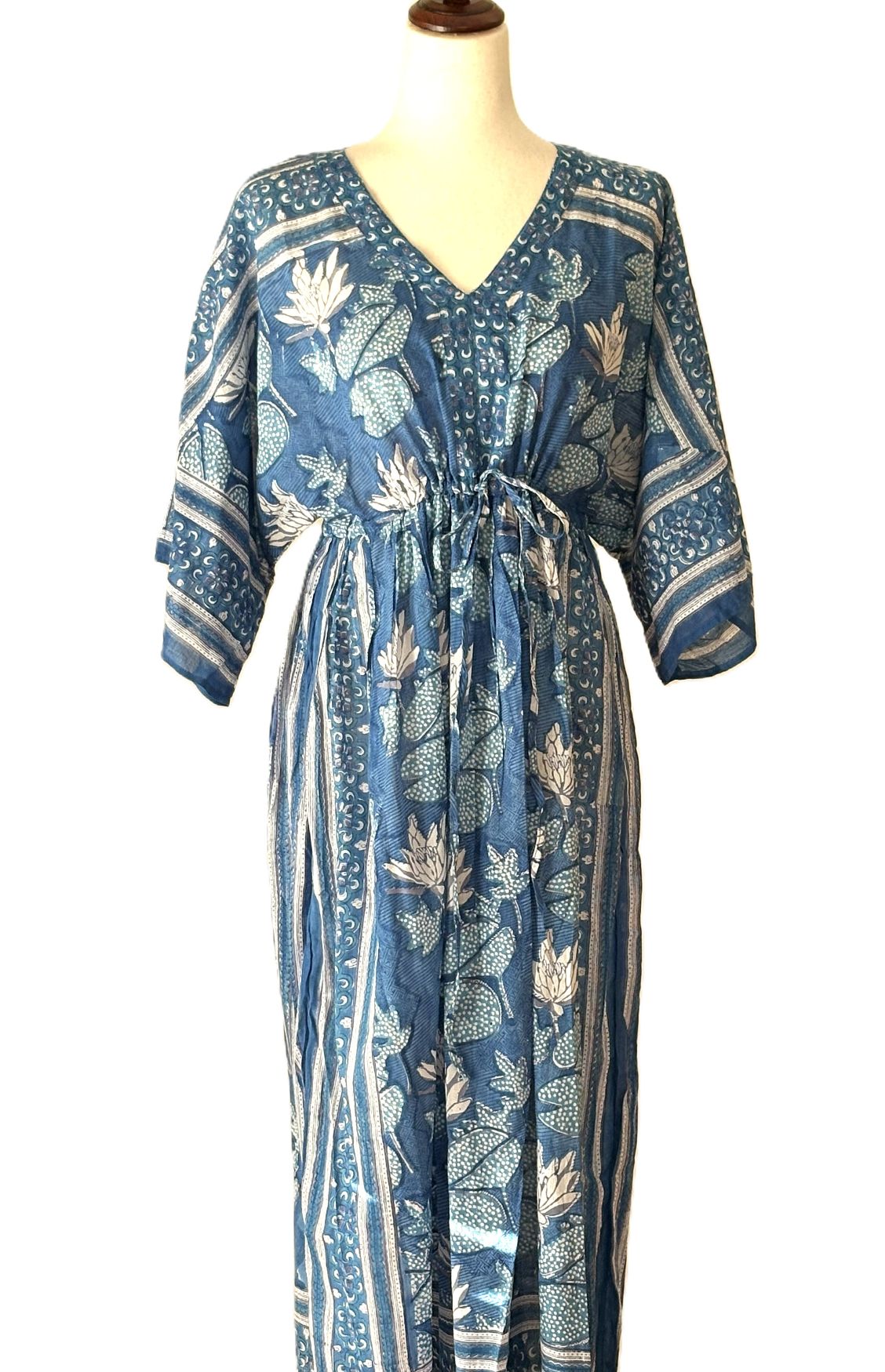 Japanese Style Border Print Float With A Drawstring Waist.