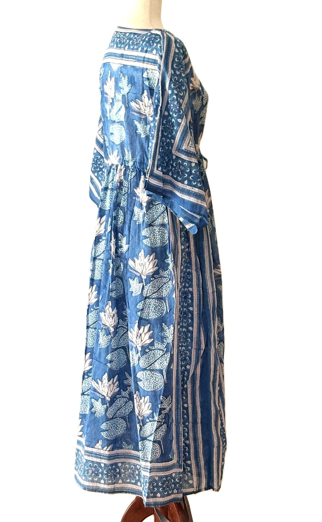 Japanese Style Border Print Float With A Drawstring Waist.