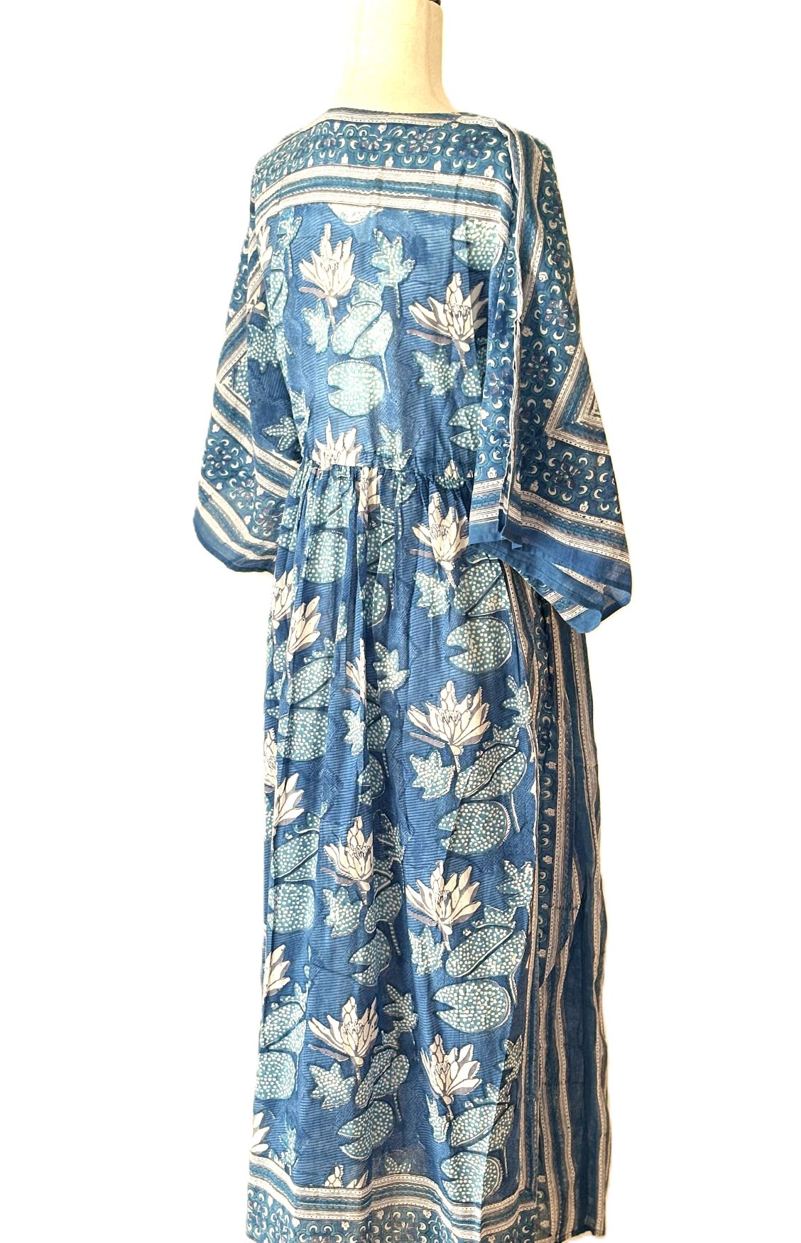 Japanese Style Border Print Float With A Drawstring Waist.