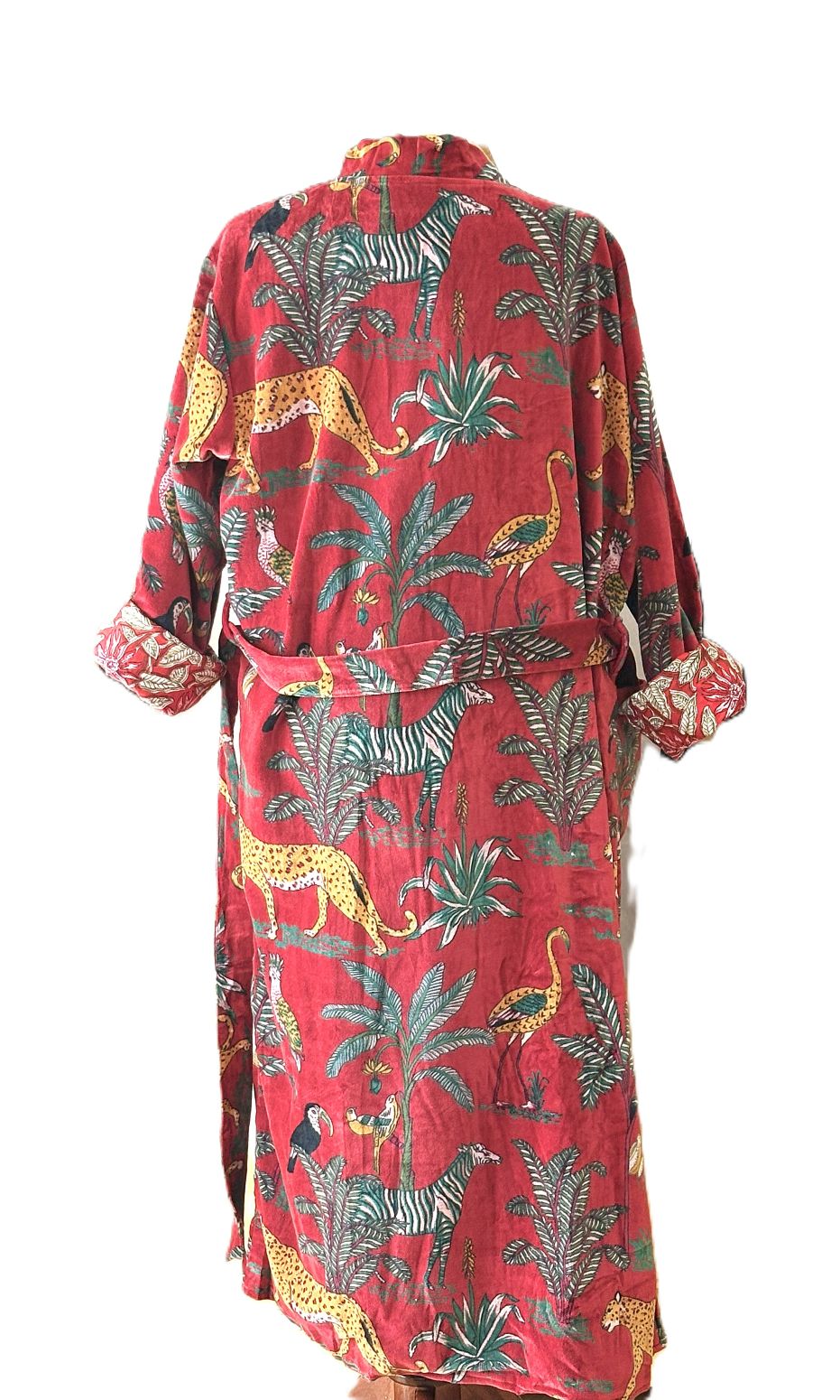 Luxurious and Velvet Kimono Duster Will Become An Everyday Favorite. (Red Jungle)
