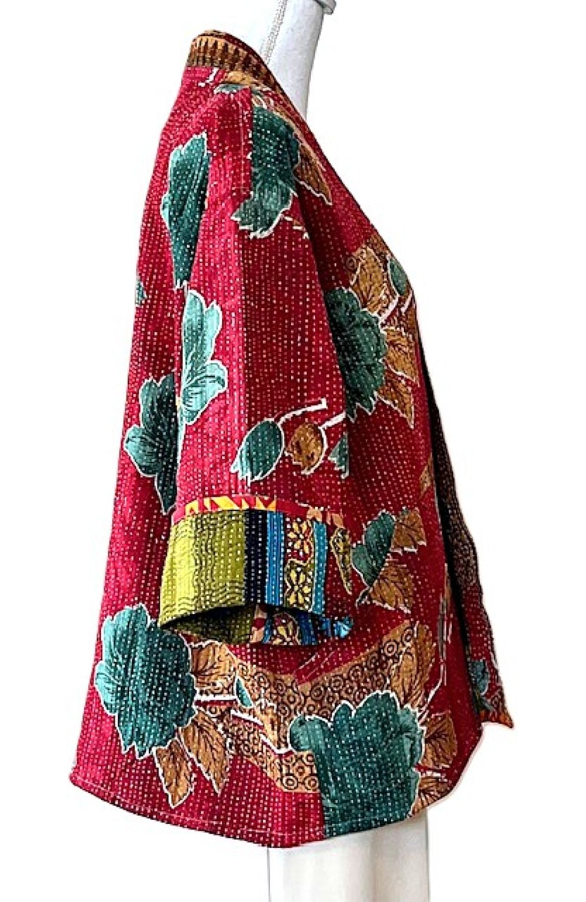 Fully Reversible Short Quilted Jacket With Kantha Stitching. (Red)