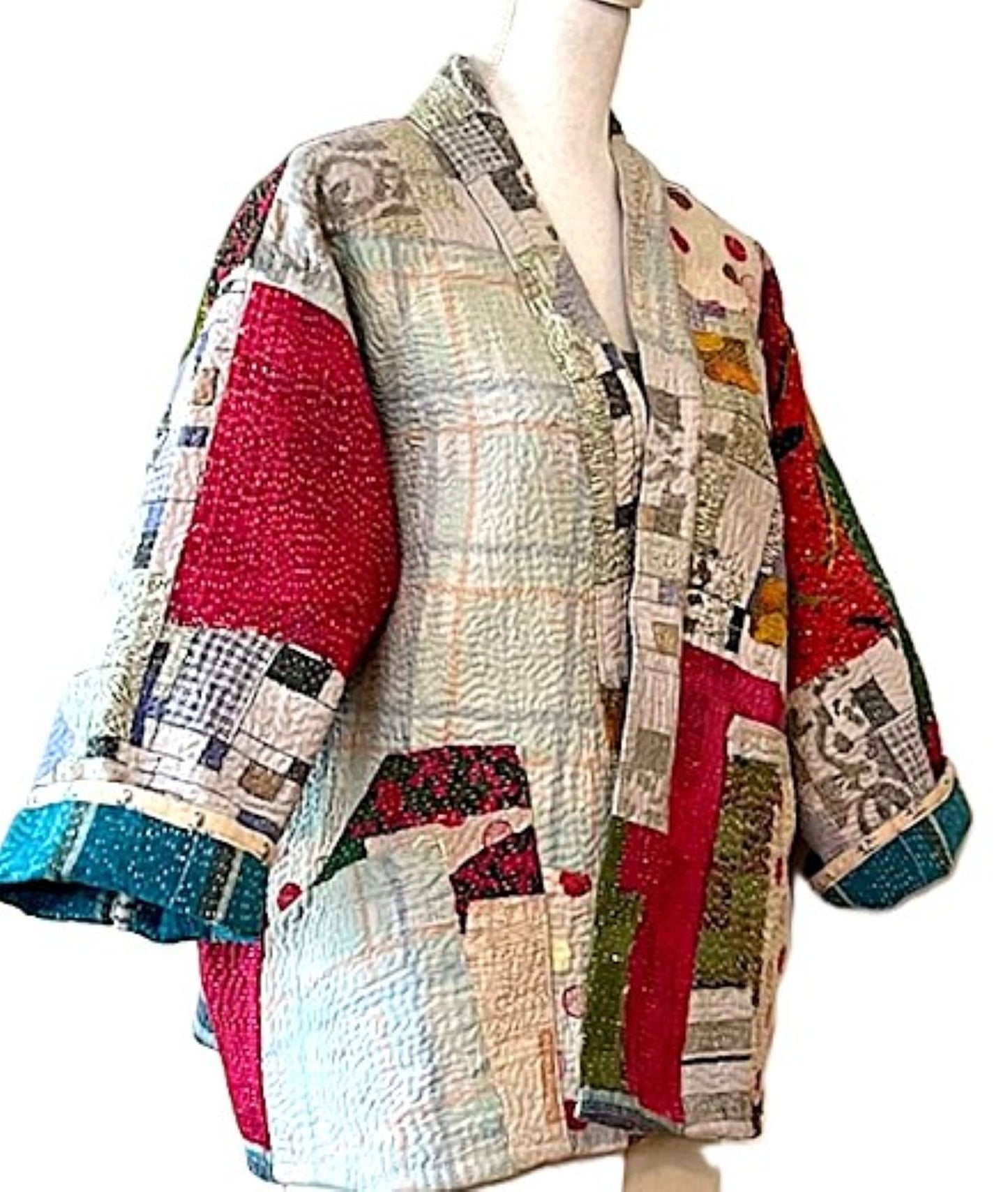 Specialty Collection: Refined, Patchwork Quilted Short Jacket. Fully Reversible (Cream Red)