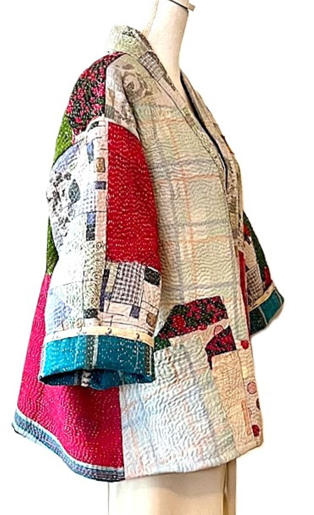 Specialty Collection: Refined, Patchwork Quilted Short Jacket. Fully Reversible (Cream Red)