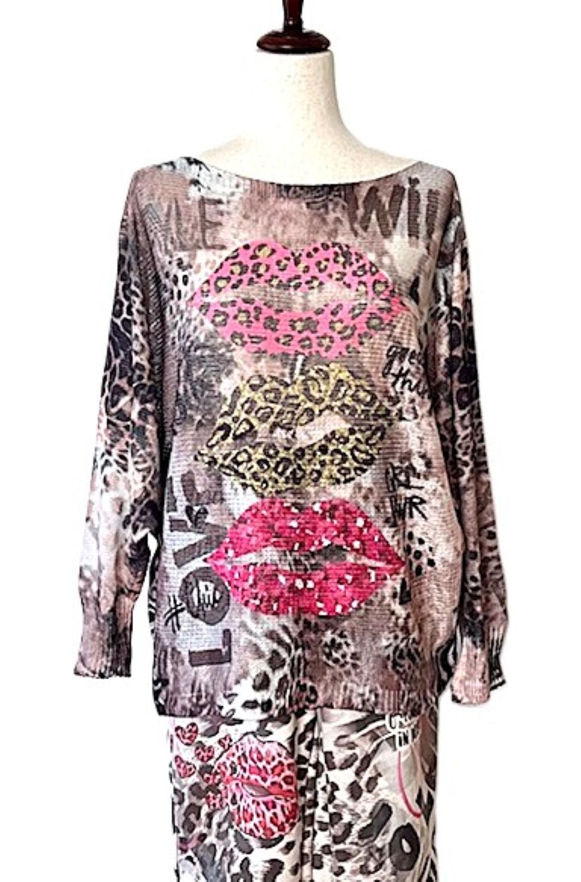 Our Favorite Italian Knit Maker Launches Street Art Jogger Separates. (Lipstick)