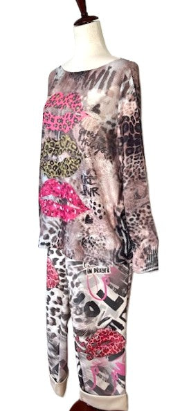 Our Favorite Italian Knit Maker Launches Street Art Jogger Separates. (Lipstick)