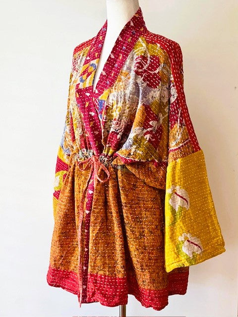 Kantha Bae Shortie Kimono (Cardinal)