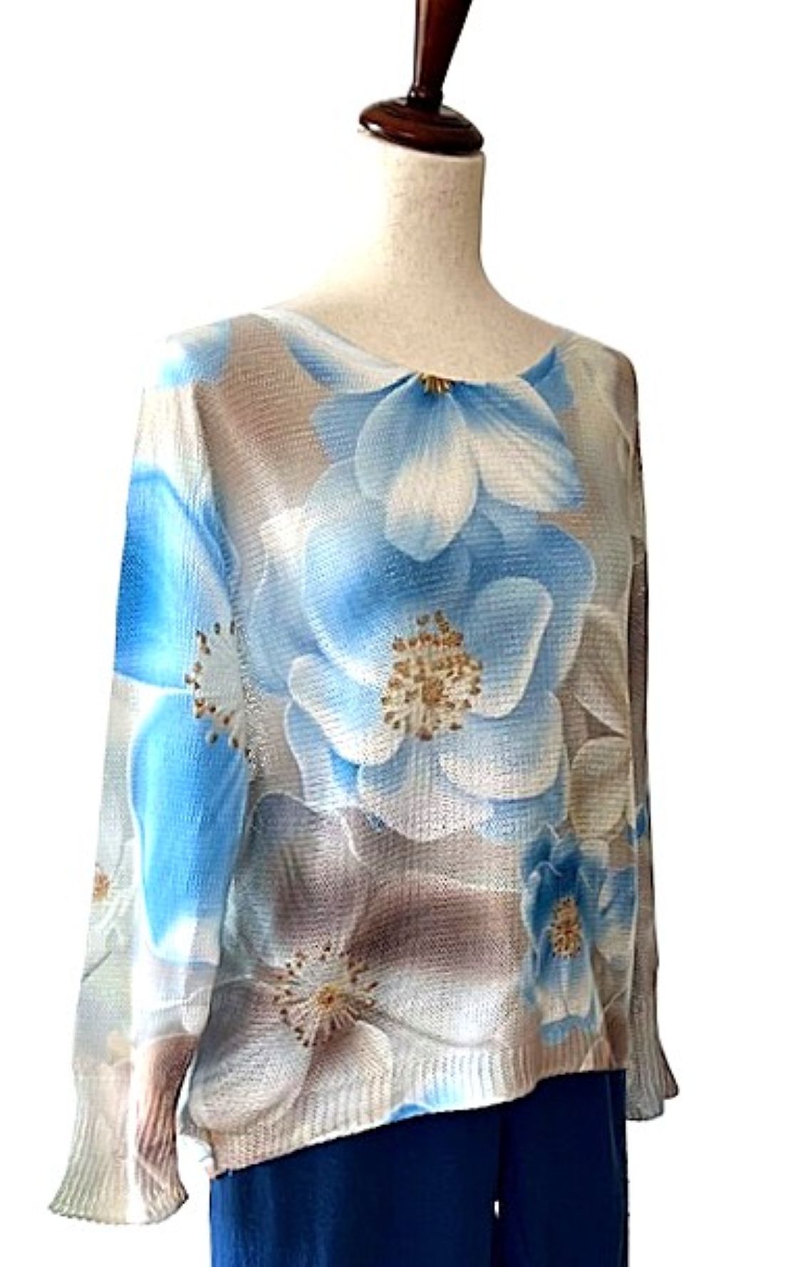 Italian Knit Coblu Blue Floral Round Knit Printed Sweater (Soft Blue)