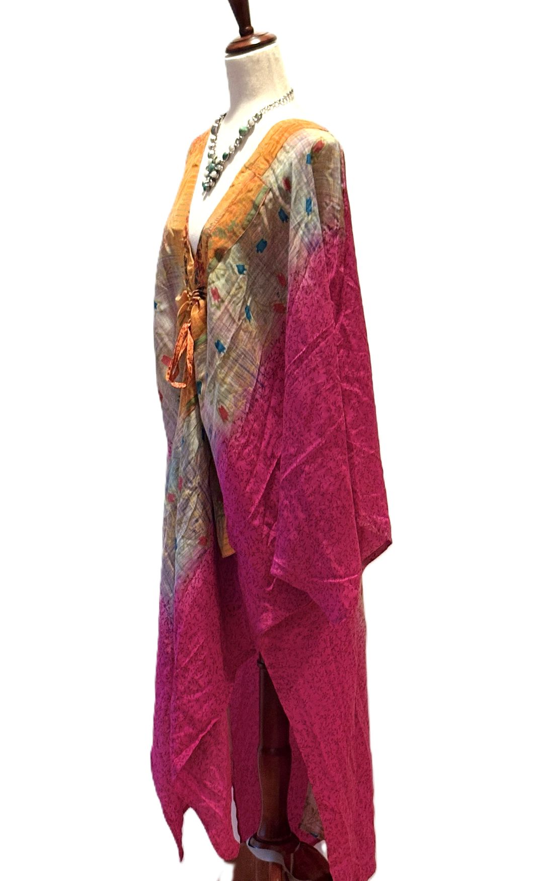 Kantha Bae Crepe Sari Moondance Muu  (Orange Pink)