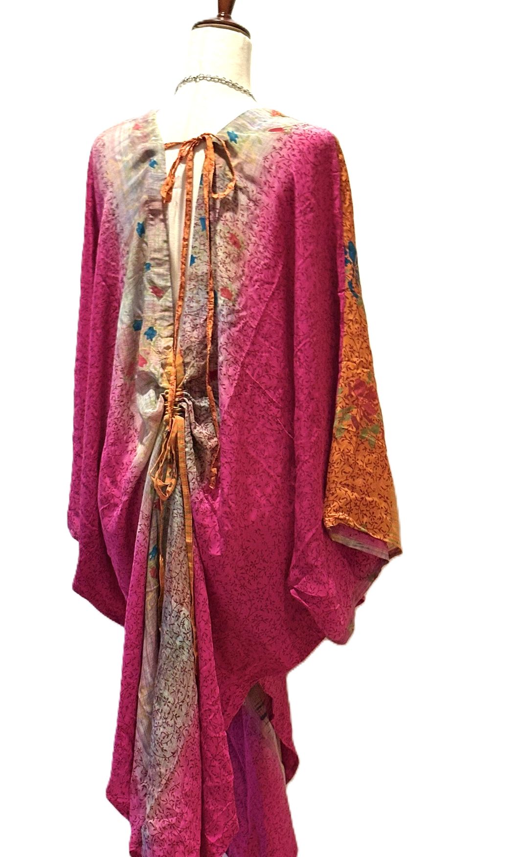 Kantha Bae Crepe Sari Moondance Muu  (Orange Pink)