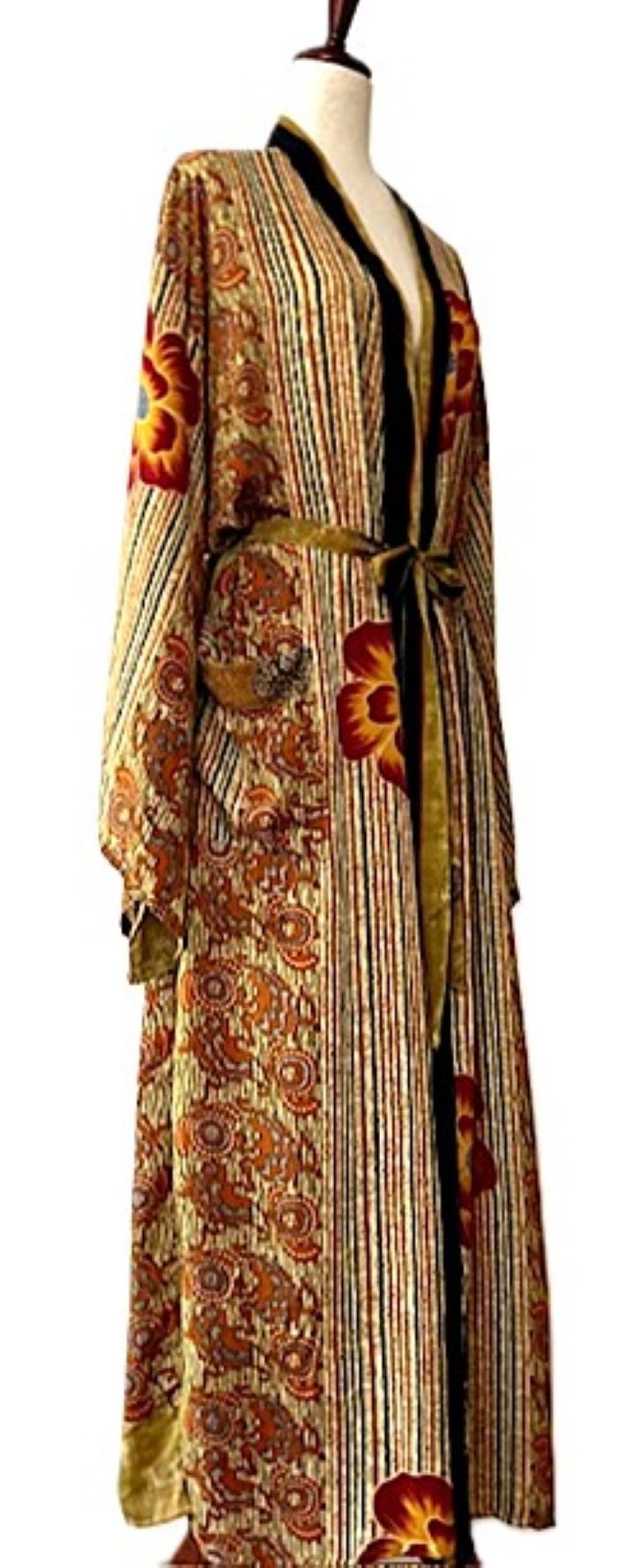 Luxurious and Glamorous  Silk Kimono Duster. Scene Stealer.