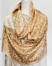 Embroidered Wool Shawl. Collector's shawl.