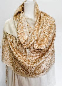 Embroidered Wool Shawl. Collector's shawl.