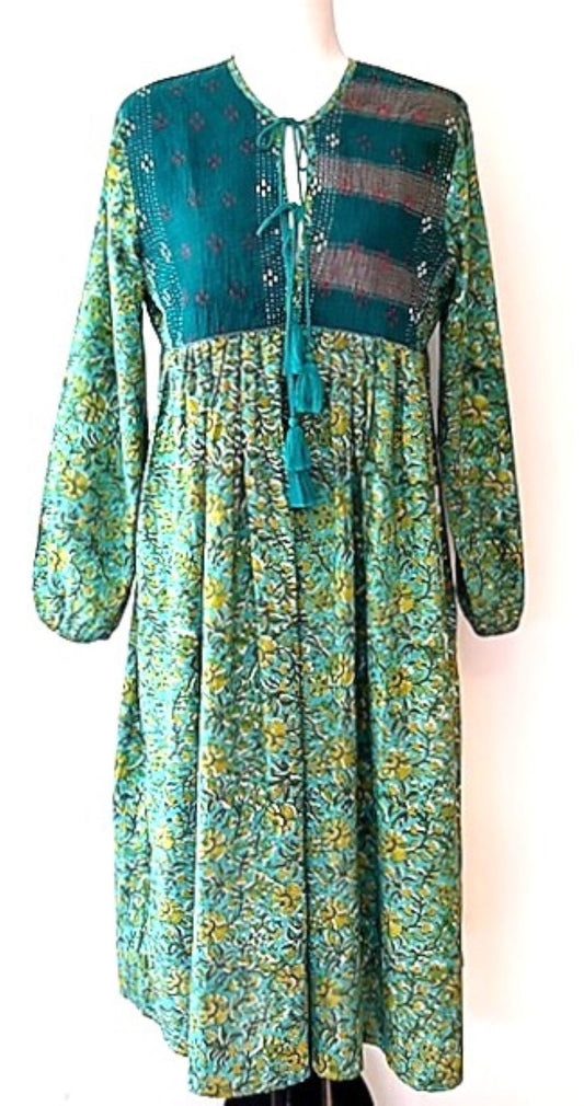 Embroidered Cotton Panel Dress Slims And Highlights The Figure (Emerald)