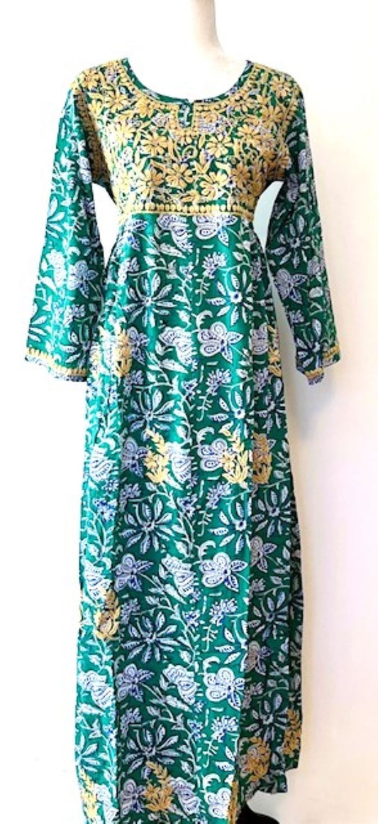 Embroidered Cotton Panel Dress Slims And Highlights The Figure (Teal)