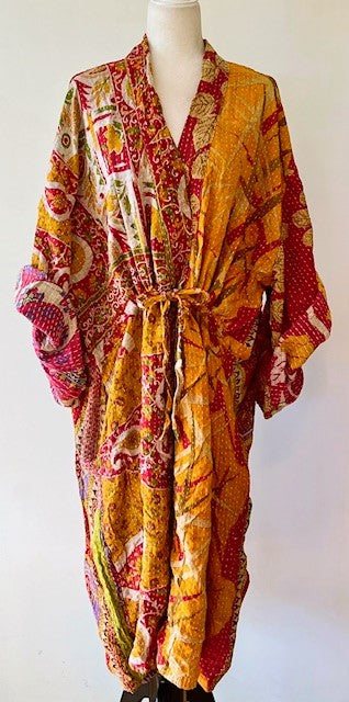 Kantha Bae Dreamweaver Kimono Is A Statement Piece. (Complex Print))