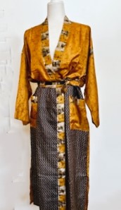 Luxurious Rich Abstract Print Silk Kimono (Copper/Black)