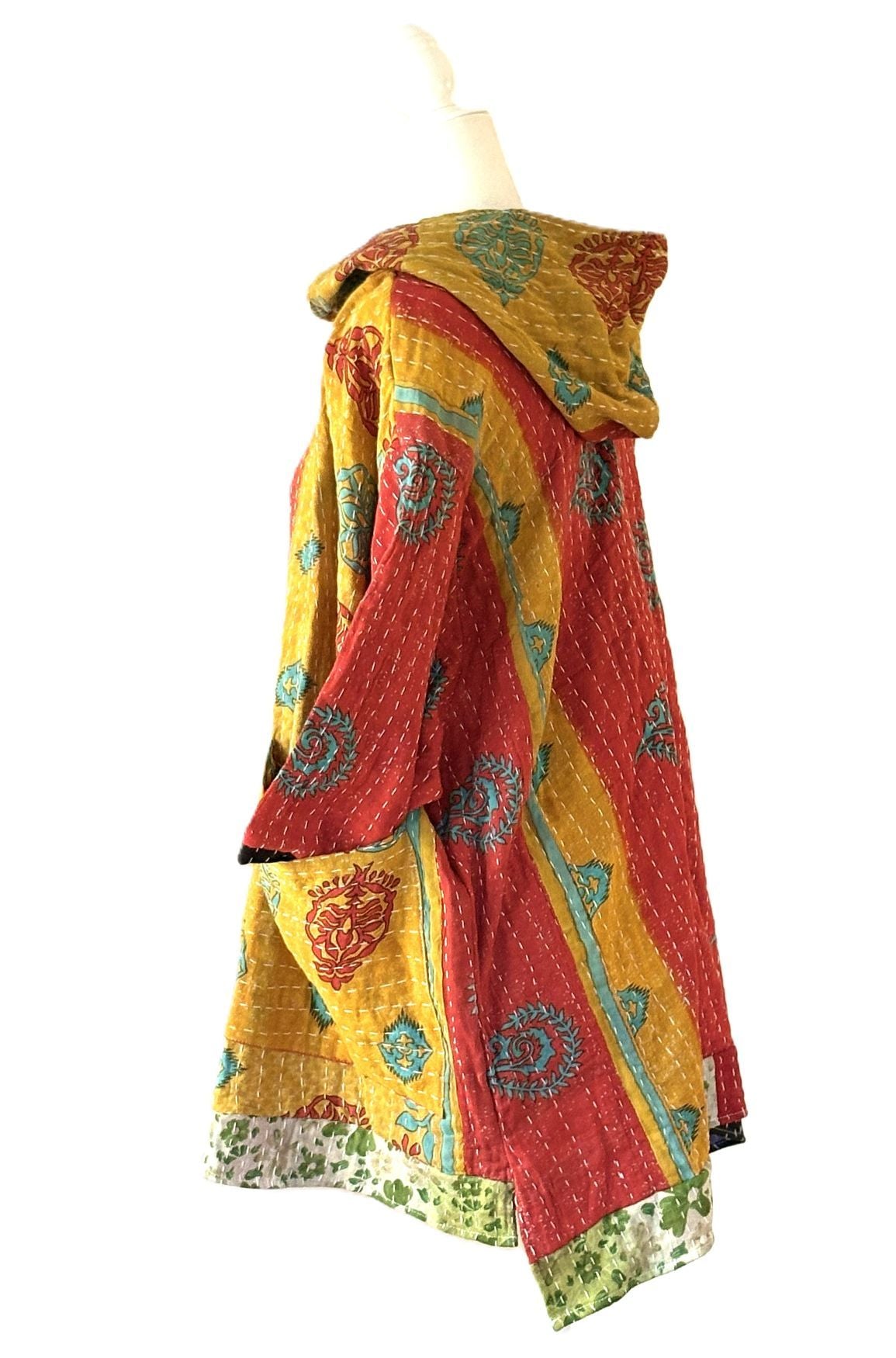 Kantha Bae Dream Lightweight Hoodie Pullover. (Red floral)