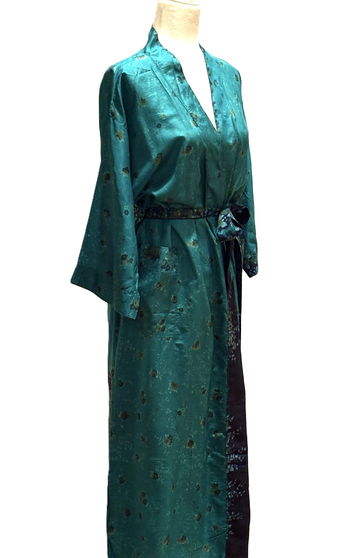 Long Silk Kimono Duster,  Dramatic Print Is Perfect For Layering.
