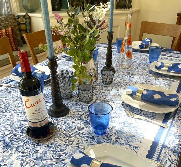 Floral Watercolor Print Tablecloth With Specialty Border in Blue and White