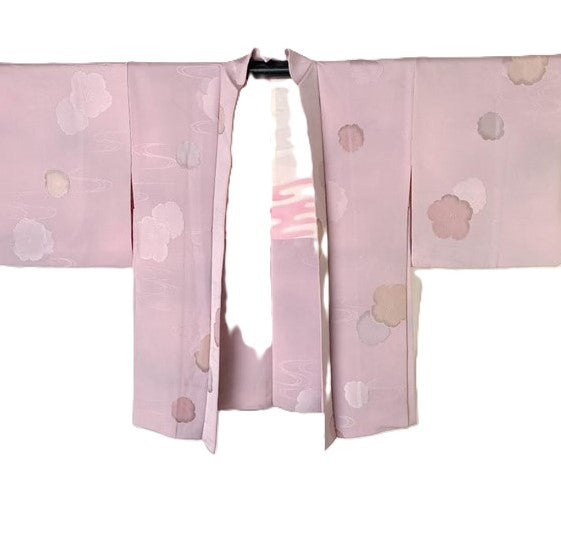 Luxurious Silk Haori Kimono Top. Soft, Supple, and Flattering (Lilac)