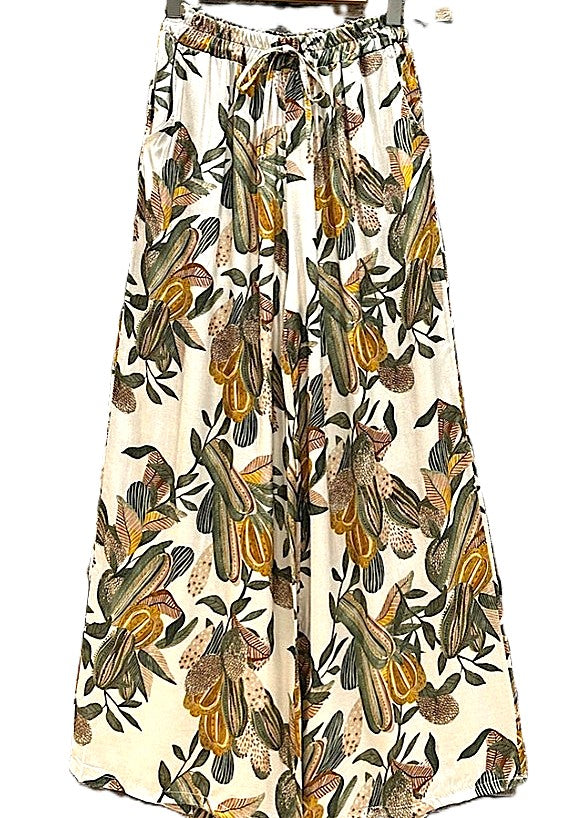 Pants- Italian One Size Ivory Botanical Print Wide-Leg.  Flattering