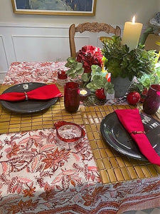 New Look For Your Holiday Entertaining. Table Cloth (60x90)