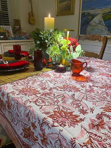 New Look For Your Holiday Entertaining. Table Cloth (60x90)