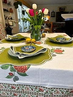 Uptown Elegance With Specialty Placemats/Napkins on Simple Block Print