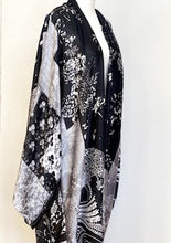 Contrast Long Silk Blend Kimono Duster (Black & White)